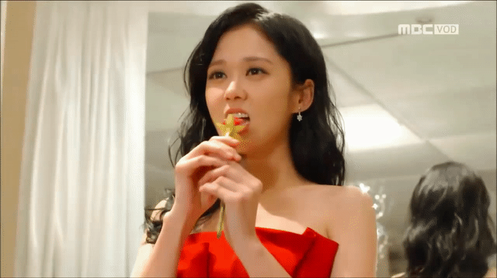 Jang Nara đến viếng đám tang nhân viên qua đời bất thường trong công ty quản lý cũ