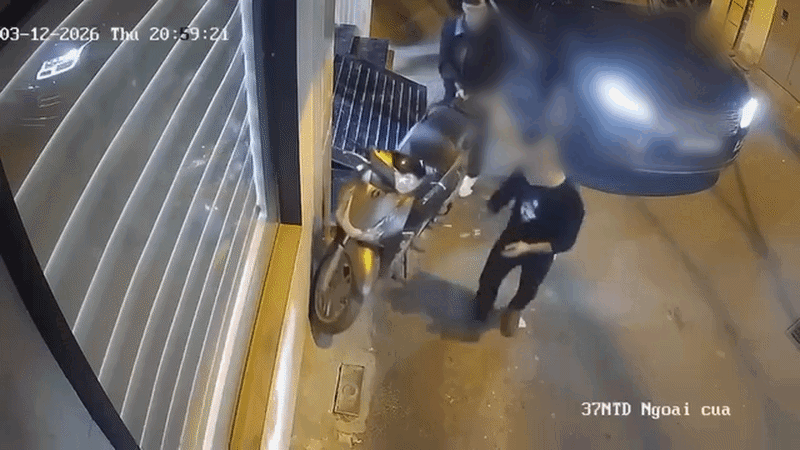 Xôn xao clip tài xế Rang Rover chọc thủng lốp xe SH đỗ trong ngõ Hà Nội: Thông tin từ công an 