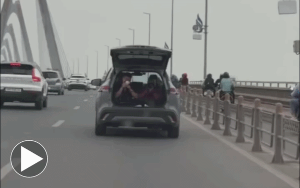Danh tính lái xe chở người trong cốp ô tô đi công khai trên đường gây chú ý