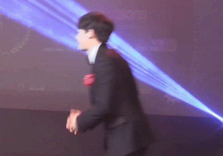 Nichkhun 2PM bị một người phụ nữ đeo bám về tận nhà lúc nửa đêm, còn liên tục chửi bới và hành hung 