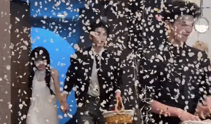 Cô dâu chú rể đang gây tranh cãi khắp MXH: Visual 10 điểm tuyệt đối nhưng thở thôi cũng bị mắng 'không biết xấu hổ'