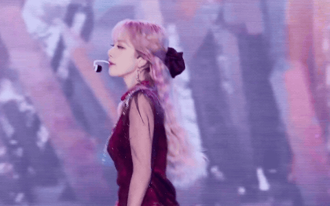 Mỹ nhân duy nhất dám 'giật center' của công chúa Kpop: Từ nhỏ đã nổi tiếng cả nước biết mặt, giọng hát là điểm yếu chí mạng