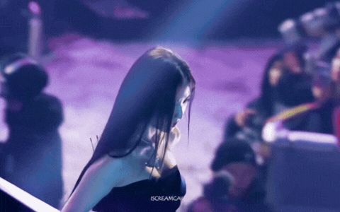 Nhan sắc gây sốc của mỹ nhân 12 năm không biết xấu là gì: Càng có tuổi càng đẹp, cạo trọc không thành vấn đề