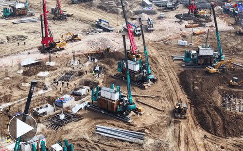 Khung cảnh 'khó tin' tại công trình sân vận động Trống Đồng lớn nhất thế giới ở Hà Nội do Vingroup xây dựng