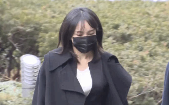 Sốc: Á hậu 9X cố tự tử khi đang mang thai con đầu lòng