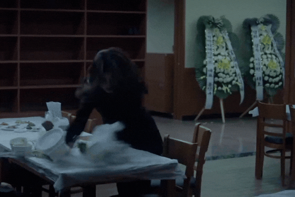 Vụ án gây phẫn nộ trong Climax có thật ngoài đời: Nữ diễn viên tự tử vì bị ép quay cảnh nóng, còn quá nhiều uẩn khúc