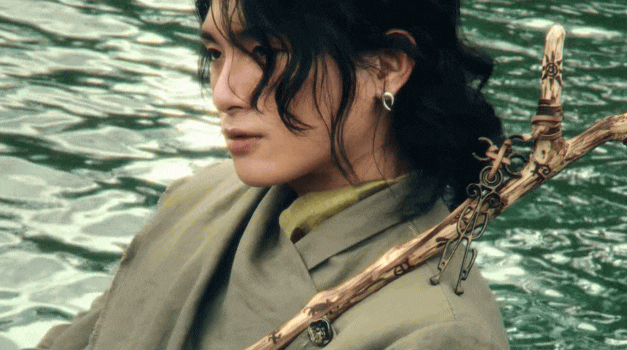 Dân tình mê mệt MV mới của hoàng tử Vbiz, thoát khỏi 'hầm công ty' comeback chất cỡ này!