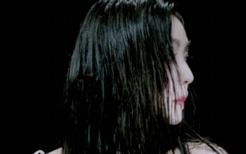 Showbiz kiếm đỏ mắt cũng không ra ngũ quan hoàn hảo như mỹ nhân này, gọi 'bà cố nội visual' là có nguyên do!