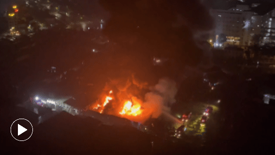 Cháy dữ dội gần Bệnh viện K Tân Triều, có người tử vong