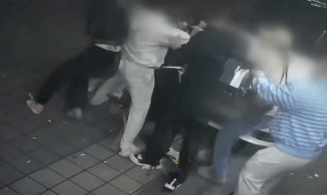 Công bố CCTV vụ sao nam tử vong vì cố bảo vệ con trai, bị hành hung, kéo lê trên mặt đất khi đã bất tỉnh