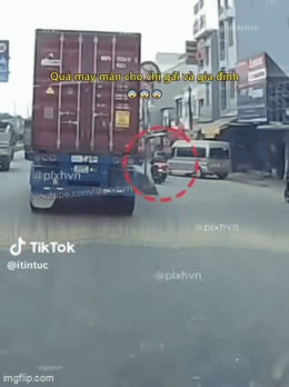 Một đoạn clip 'dậy sóng'  MXH đã được xử lý: CSGT khuyến cáo người dân