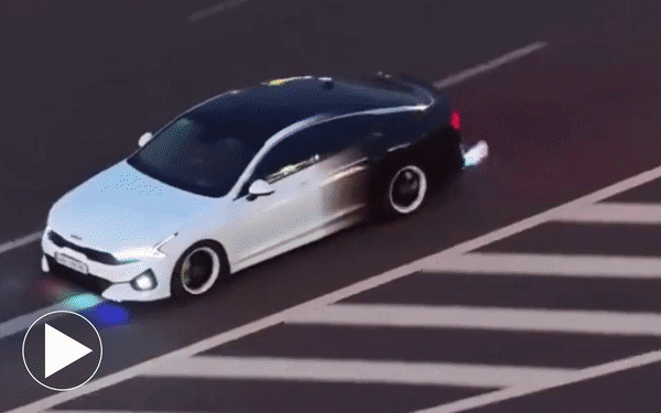 Tài xế chiếc ô tô phun ra lửa bị cảnh sát mời làm việc: Vi phạm tới 5 lỗi, bất ngờ về tổng mức phạt