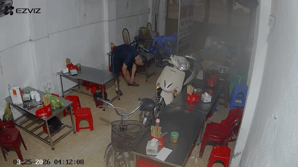 Video lúc 4h sáng ghi lại cảnh tượng người đàn ông đang tập thể dục thì gục xuống, vài phút sau tỉnh lại: Lời cảnh báo cho người trẻ