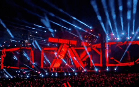 Không thể tin concert nghệ sĩ trẻ Việt đã đến mức độ này!