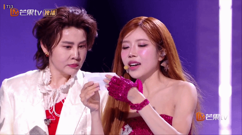 Trang Pháp bị BTC show Trung “tắt mic” khi đang phát biểu, thứ hạng sau vòng loại đúng khó tin