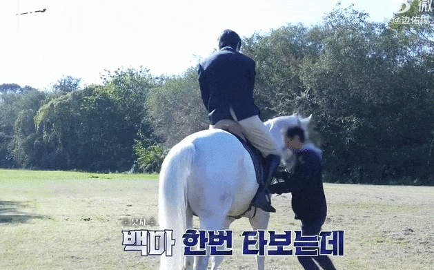 Sao mỹ nam này được gọi là diễn viên hay vậy: Đơ như robot đang cố thể hiện cảm xúc, có mỗi cái miệng là biết cử động