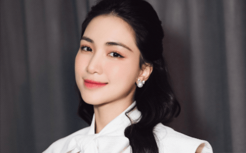 Số nợ của Hoà Minzy