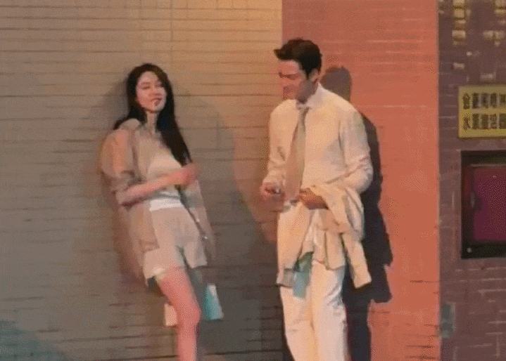 Đã tìm ra bad girl đẹp nhất Trung Quốc: Phì phèo thuốc lá từ phim đến đời, ghét đến mấy cũng không dám chê visual