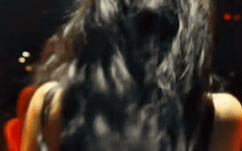 Mỹ nhân quyền lực nhất hành tinh: Công chúa showbiz cả thập kỷ, làm gì cũng khiến giới trẻ phát cuồng