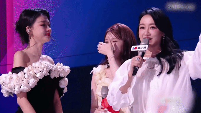 Nổ drama mới tại show Trung Quốc Trang Pháp đang thi: 1 Chị Đẹp tố cáo ekip chơi xấu hạ bệ, ra tối hậu thư 'tung hết phốt' cực căng