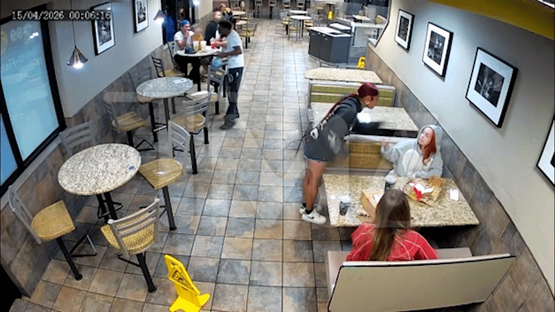 Công bố CCTV cảnh ca sĩ đình đám bị hành hung, tát thẳng mặt giữa quán ăn