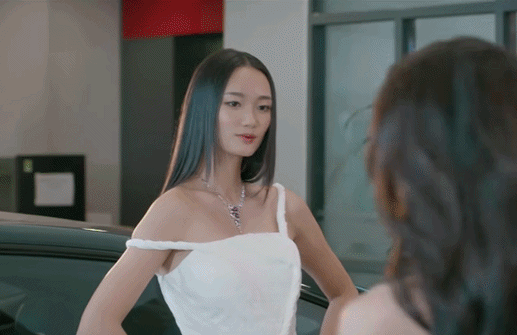 Hoa hậu Việt bị miệt thị ngoại hình, visual thế nào mà bị chê 'chỉ hợp đi bán cá'?