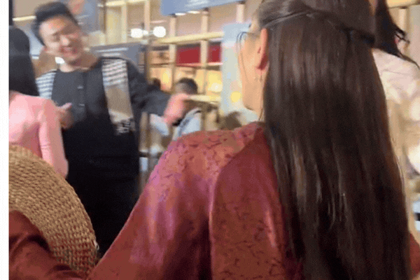 Ông trời ưu ái mỹ nhân Việt này quá rồi: Đến nốt ruồi cũng đẹp sang phú quý, visual cao cấp chấp mọi tạo hình