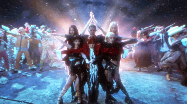 Sự hết thời của 5 mỹ nhân bị ghét nhất showbiz: Ra nhạc tàng hình, vì 1 lần hát dở mà hết thời