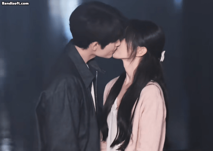 Phim Trung Quốc hay thế này không chiếu sớm là tội ác: Khi nam nữ chính hôn nhau, sự lãng mạn tuyệt đối ra đời