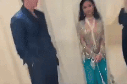 Chồng ve vãn ca sĩ đàn em ở Met Gala, Rihanna lập tức dằn mặt?