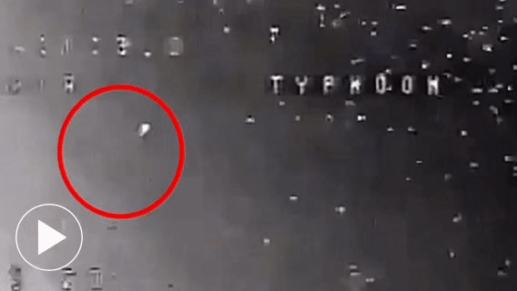 “UFO” xuất hiện giữa chiến sự Nga - Ukraine? Video từ drone quân sự gây tranh cãi toàn cầu