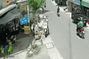 Cô gái bị cuốn tay vào máy ép nước mía, chồng xin dừng nhận hỗ trợ