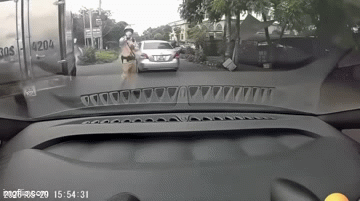 Xác minh thêm vi phạm của người xưng thầy dạy lái xe hỏi CSGT 'em biết anh không'