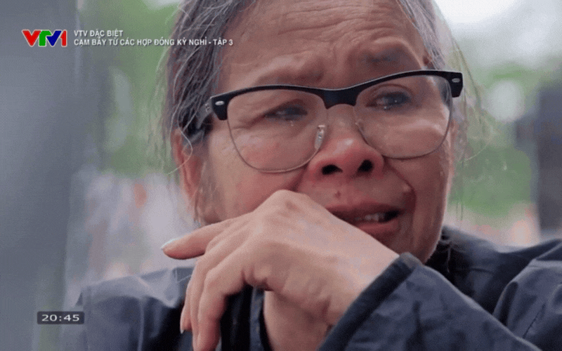 Nước mắt bên mộ chồng của cụ bà rơi vào BẪY HỢP ĐỒNG KỲ NGHỈ: Tuổi xế chiều có con mà không dám gọi, có nhà mà chẳng dám về