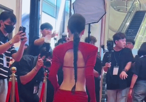 Chưa thấy ai như mỹ nhân này, 1 thập kỷ vẫn được tung hô vì đẹp, ở Việt Nam không ai dám đứng cạnh