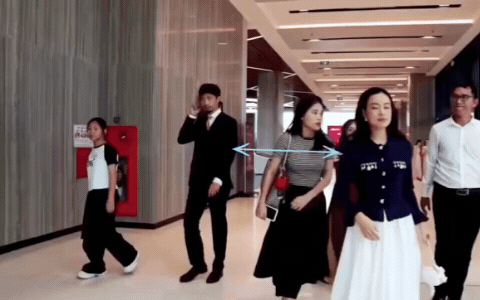Clip mới nhất của Đen Vâu và Hoàng Thuỳ Linh, phải cách nhau cả mét như người xa lạ