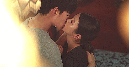 36 tỷ đồng và cú quay xe khét lẹt trong vụ kiện Kim Soo Hyun