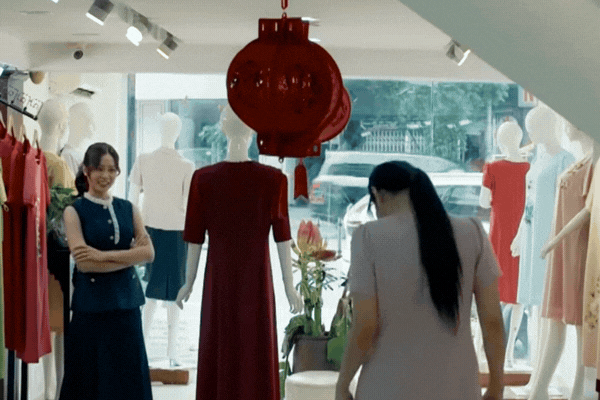 Nữ tổng tài mở shop thời trang mà xấu không thể tả, 1 triệu người nói thẳng “sập tiệm sớm”