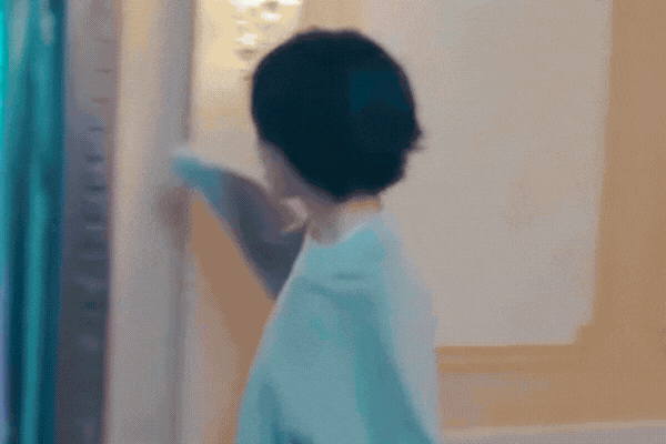 Mỹ nhân đẹp đến mức 'được nắm tay là có cả thiên hạ': Kiêu kỳ như tuyết trắng, cả đời luôn có người tình si