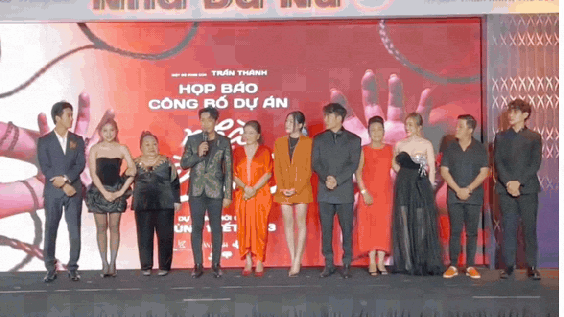Nữ diễn viên duy nhất được Trấn Thành gọi là 'báu vật Việt Nam', diễn hay đến nỗi khán giả xếp hàng tặng tiền