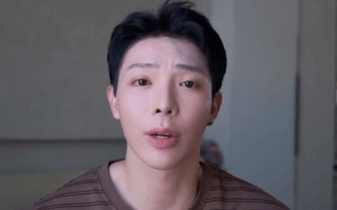 Erik: 'Thói quen trễ giờ của tôi đã tồn tại 20 năm nay, nên chắc chắn không thể nào thay đổi trong ngày 1 ngày 2'