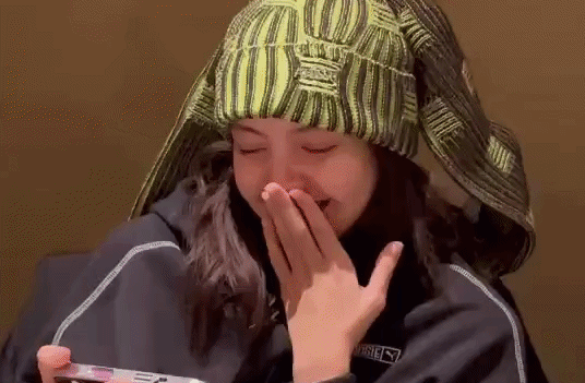 Lisa (BLACKPINK) đã hứng chịu điều gì thế này?
