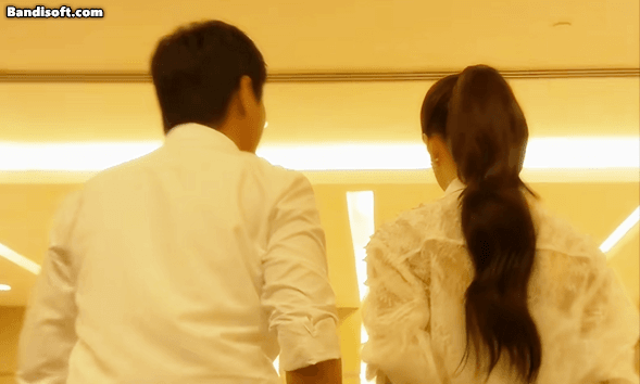 Cặp đôi Vbiz công khai yêu đương 2 năm chẳng mấy ai biết, vừa lên sóng vài ngày đã bị bão chê bai