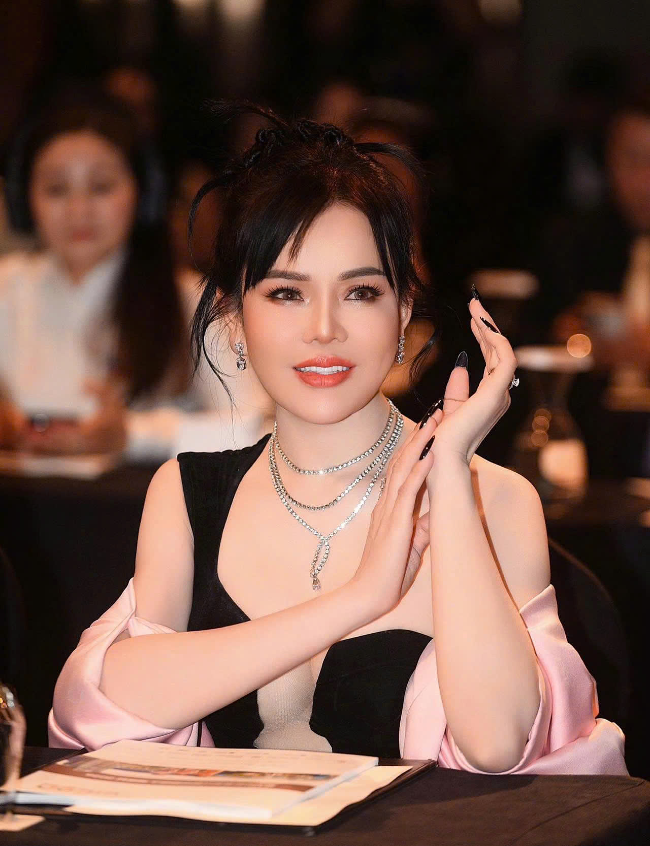 Á hậu Ánh Quyên: Hình mẫu nữ doanh nhân đa năng trong kỷ nguyên sắc đẹp và hội nhập