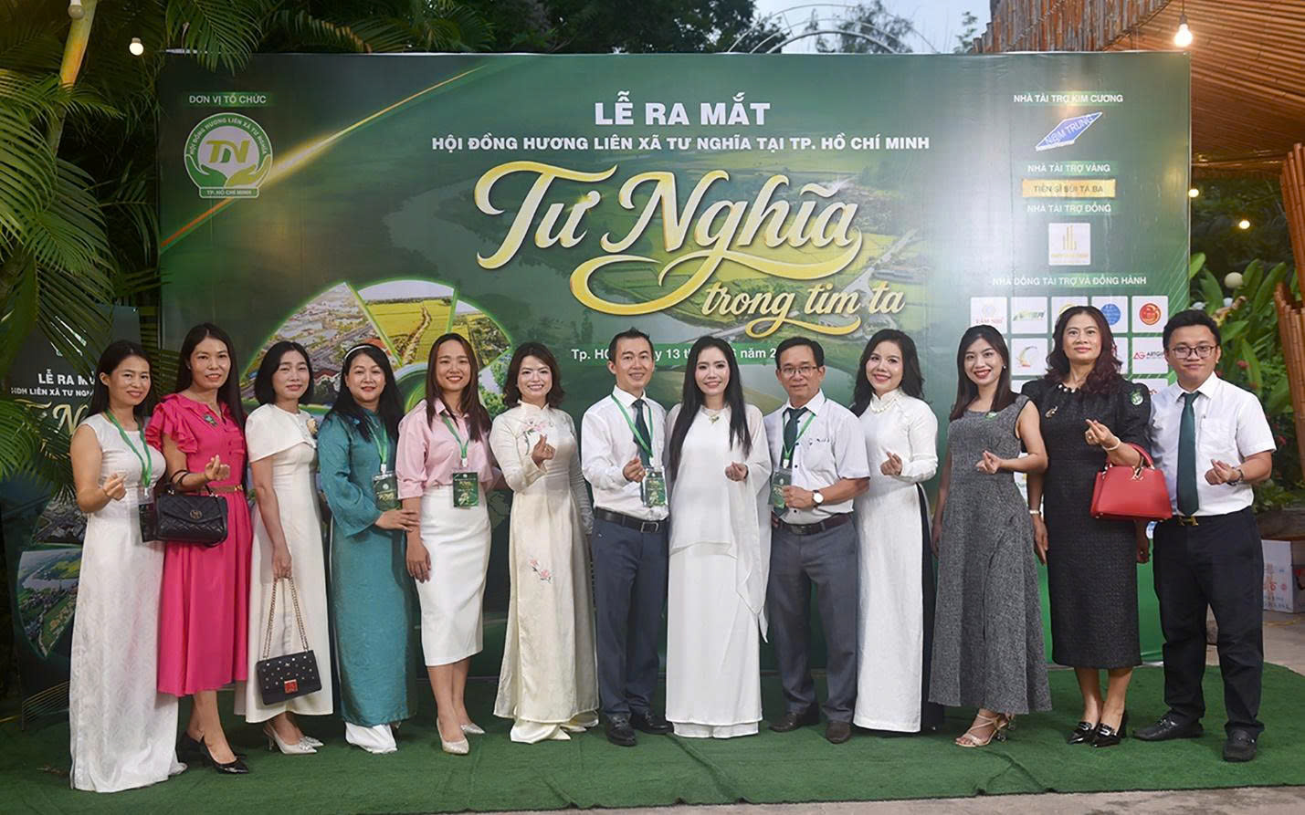 Nhà báo Minh Thu đấu giá ảnh gây quỹ từ thiện