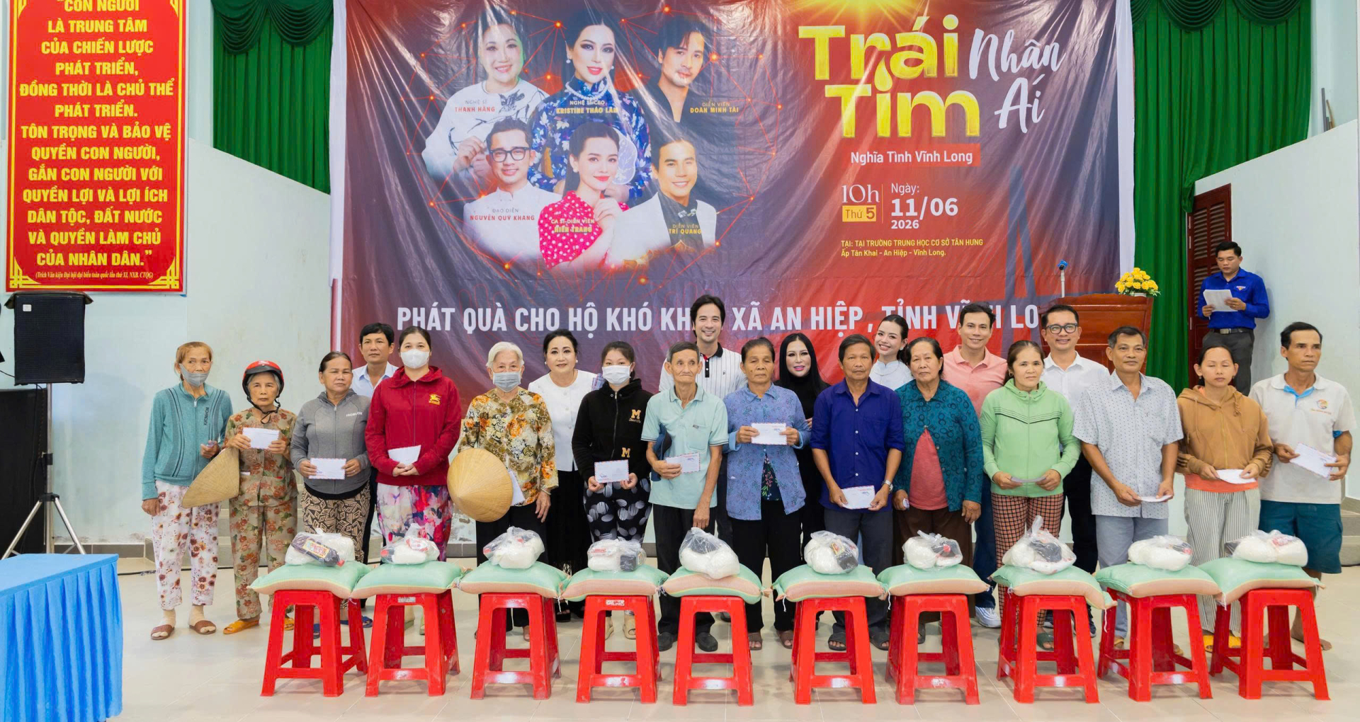 Nữ nghệ sĩ đã vận động nhóm bạn thân cùng chung tay thực hiện những nghĩa cử đầy tình nhân ái. Ảnh: Phi Võ