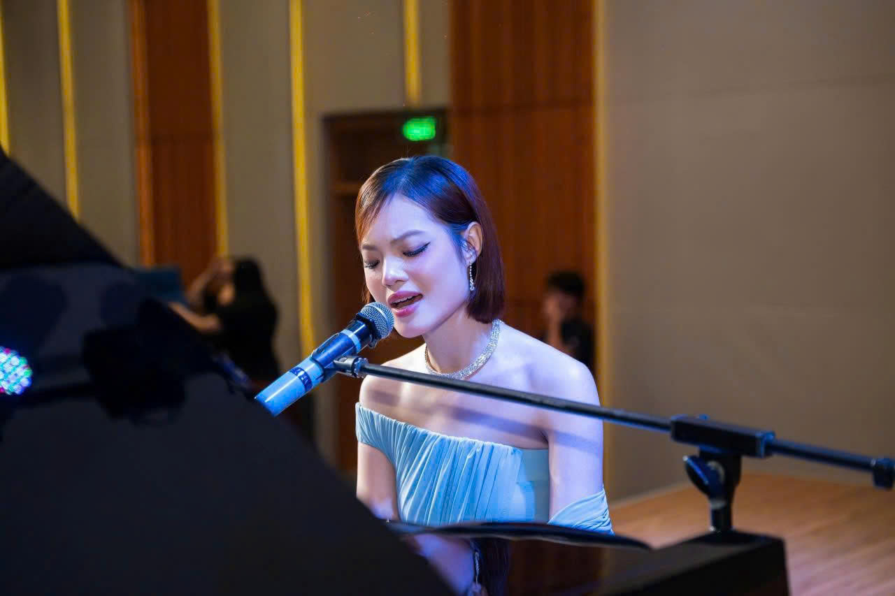 Sunny Đan Ngọc đạt Giải Đặc biệt tại cuộc thi âm nhạc quốc tế