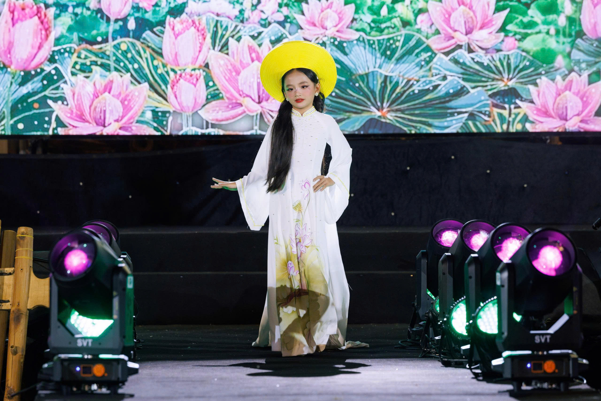 Mẫu nhí Nguyễn Phương Bình.