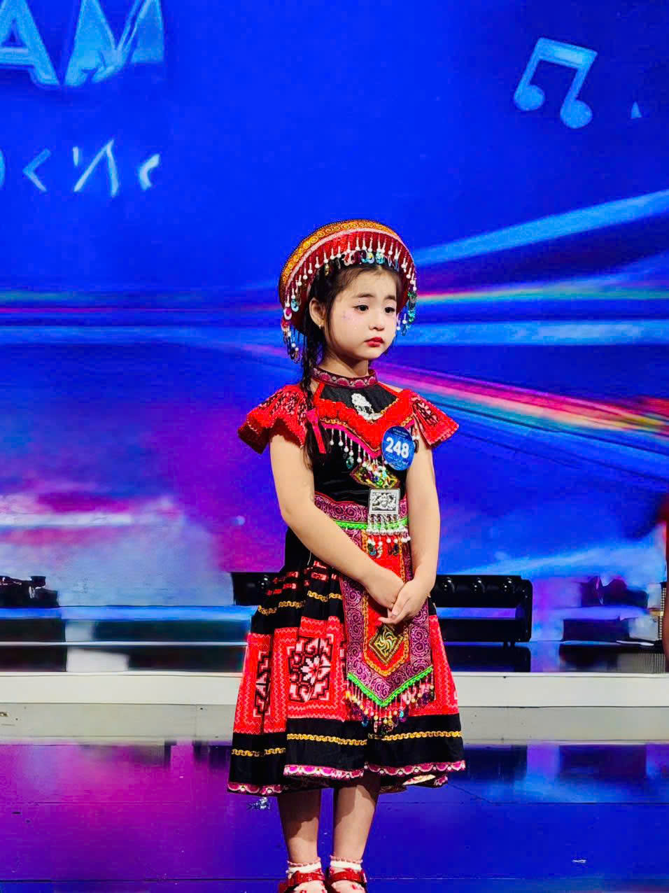 Jenny Tuyết Phụng hạnh phúc khi lọt vào Bán kết toàn quốc “Tinh hoa nhí Việt Nam”