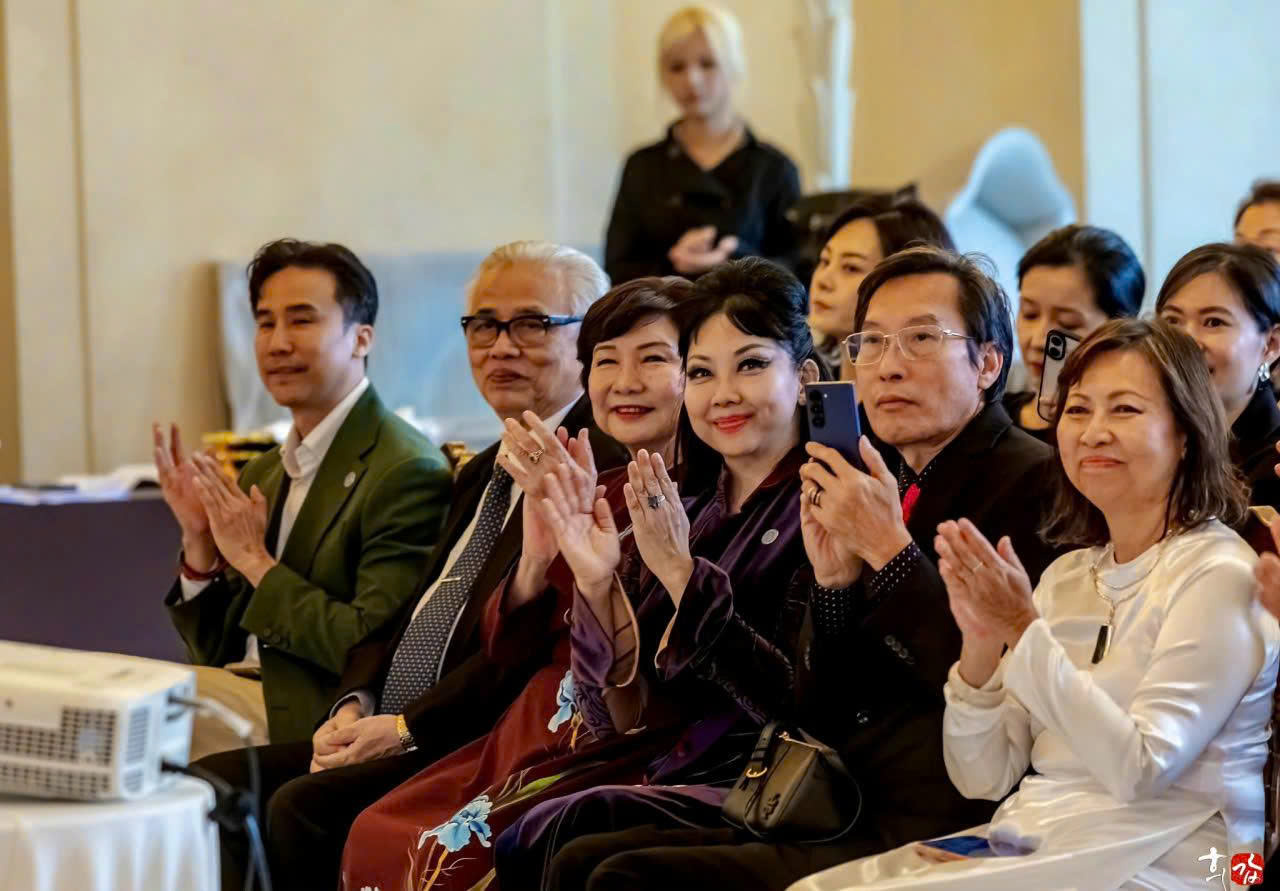Đoàn đại biểu Việt Nam tại sự kiện triển lãm ở Hàn Quốc.